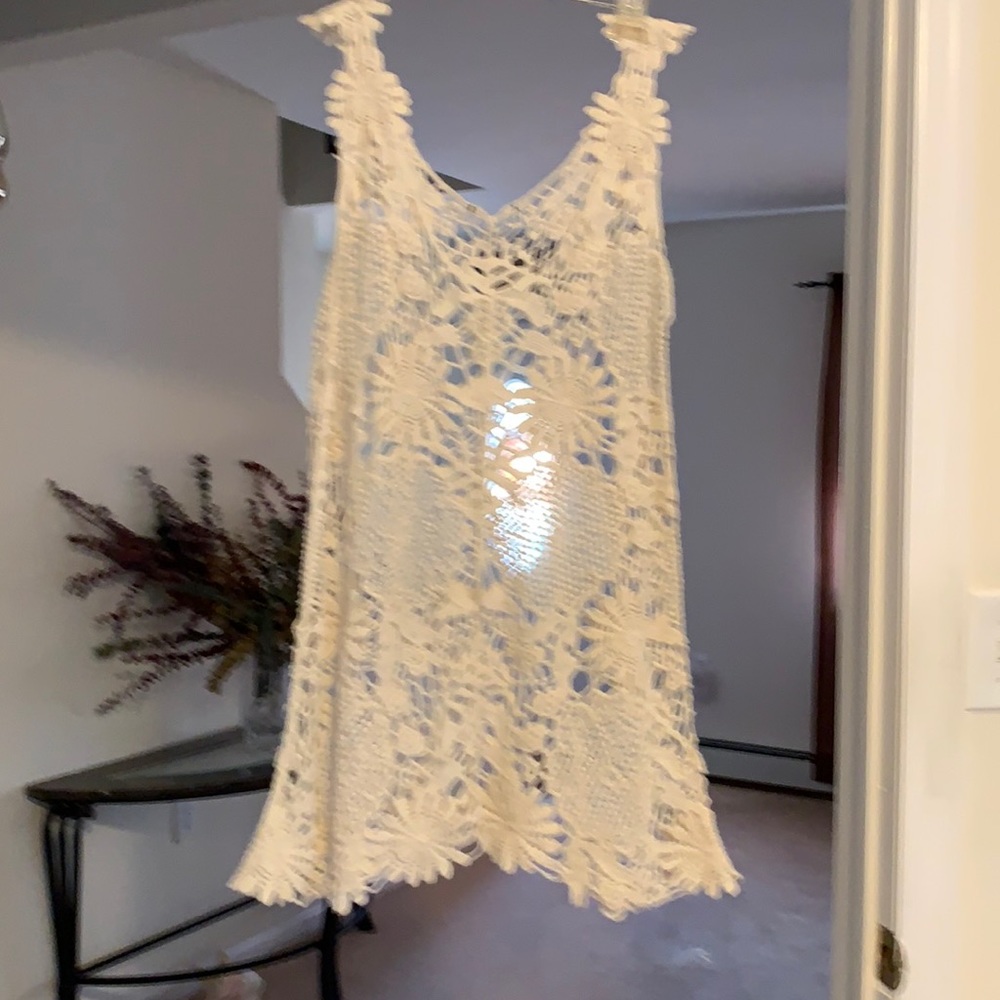 Cream Crochet Sleeveless Women’s Top